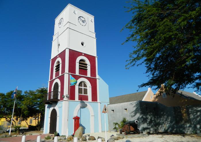 Cunucu stadshuizen: Cunucu betekent akker of bouwland. Deze bouwstijl komt veel voor over heel Aruba.