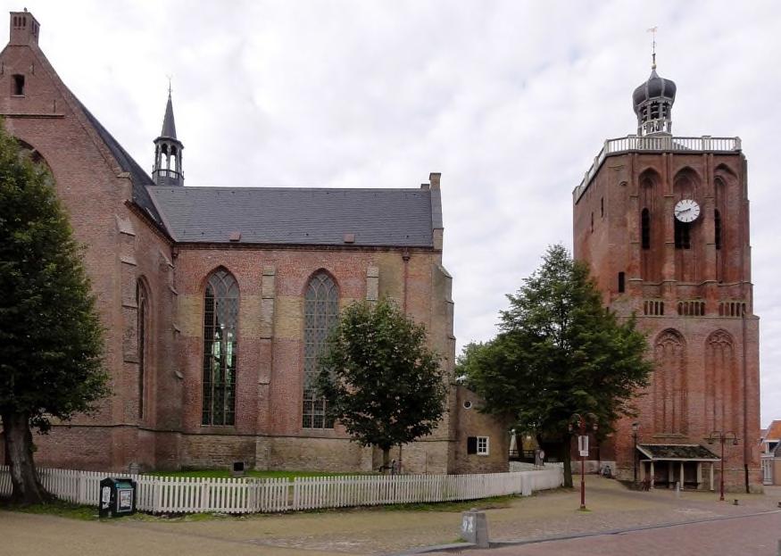 in de St. Gertrudiskerk van Workum Enige weetjes over onze gasten: Het Koninklijk Mannenkoor La Bonne Espérance is een zeer gerenommeerd koor uit Eindhoven en telt rond de 100 leden.