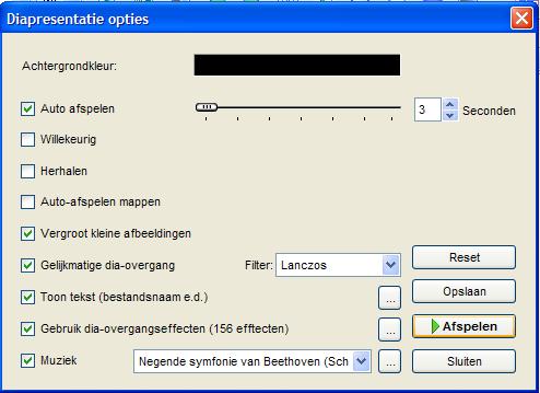 overgang (keuze uit 156 verschillende effecten) of je muziek wilt gebruiken enz.