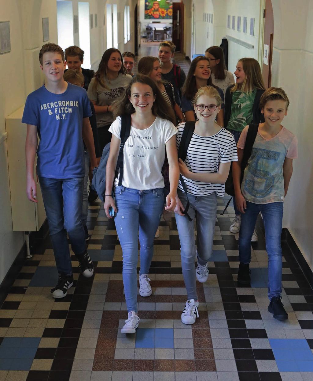 Mariënpoel School met een hart Wij vinden het op onze school belangrijk dat: Je met plezier naar school gaat en je daar veilig voelt Je je gesteund, gestuurd en