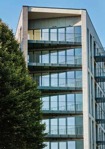 Het Bridport House in de Londense wijk Hackney telt 8 verdiepingen en bestaat uit 41 woningen met elk een eigen tuin of balkon.