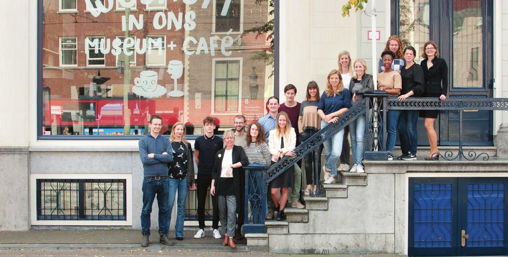 Route en contact BEREIKBAARHEID Het Humanity House is te vinden in het centrum van Den Haag bij de Grote Markt en is daardoor uitstekend bereikbaar met het openbaar vervoer.