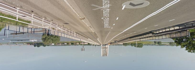 parallelbaan: busbaan en voet-/fietspad, stalen rijvloer geplaatst op consoles Robertson betonviaduct noordzijde