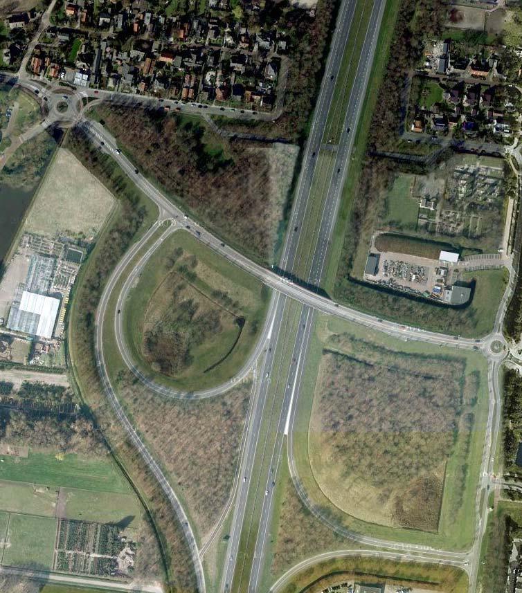 2 Huidige situatie 2.1 Situering en begrenzing Het besluitgebied ligt langs de Rijksweg A27, ter hoogte van de afslag 34 Eemnes.