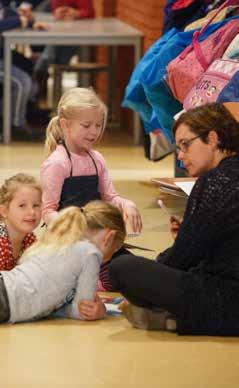 3 Taken en rollen De overblijfcoördinator is verantwoordelijk voor de aansturing van de overblijfmedewerkers en is aanspreekpunt voor school en ouders. Zie hoofdstuk 1 voor haar contactgegevens.