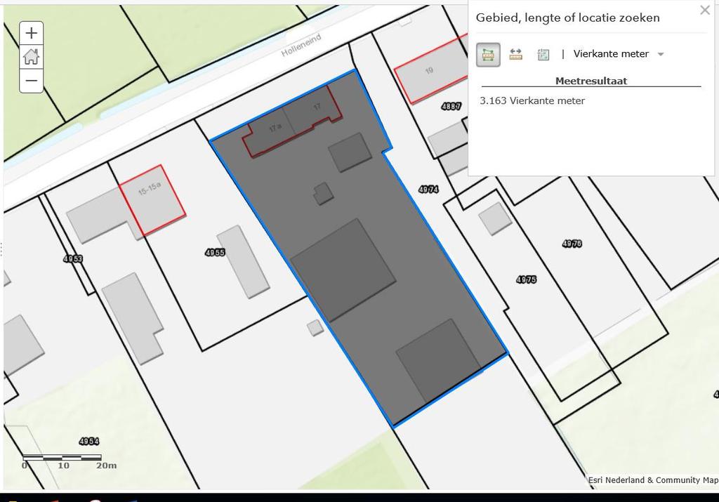 Agrarisch bouwvlak, ca. 3.100m2. Nutsvoorzieningen Aangesloten op: drinkwaterleiding; elektriciteit; telefoonnet; aardgas; riolering. Bedrijfswoning bouwjaar 1900, in 1984 grondig gerenoveerd.