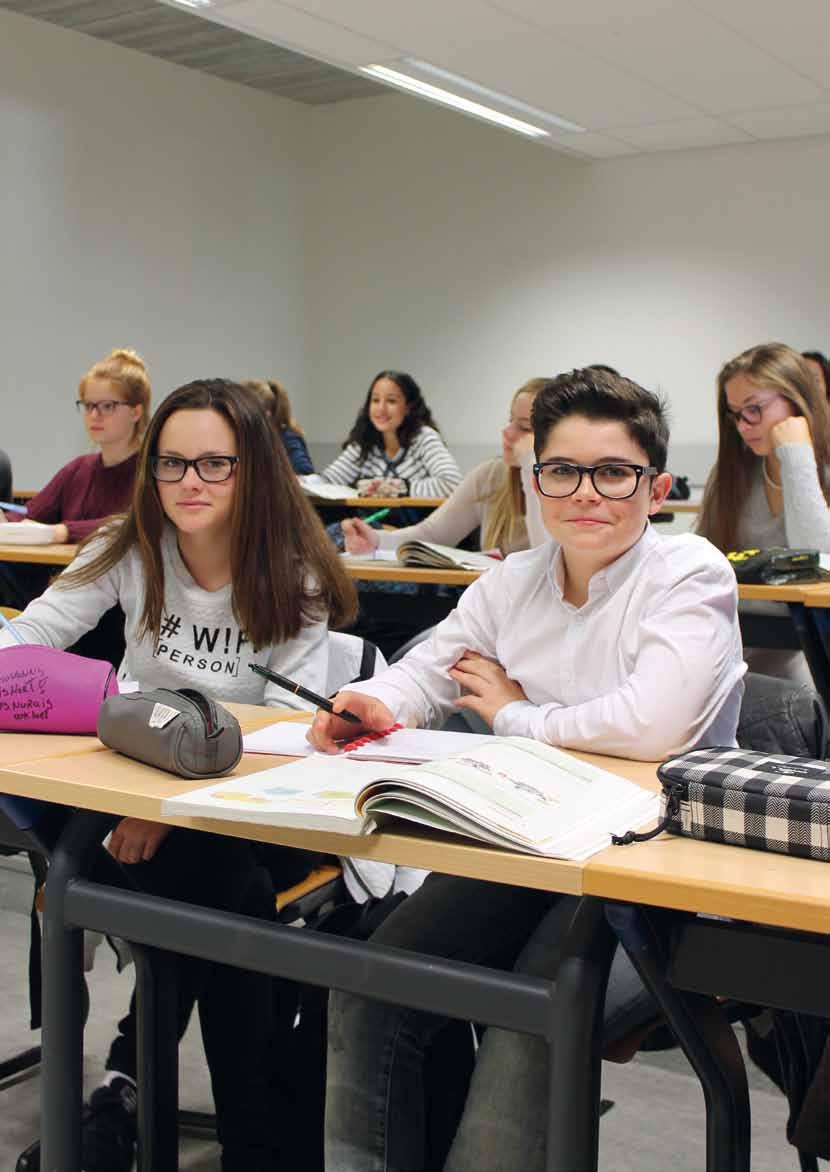 Studiegids 2017-2018 Tweede graad Economie & maatschappij Taal &