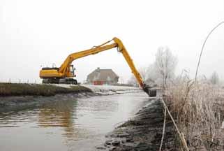 1. INLE IDING 2. ACHTERGROND Het Meerjarenbaggerprogramma 2010 (MJBP) geeft de koers aan die Waterschap Rivierenland de komende periode wil volgen op het gebied van baggeren.