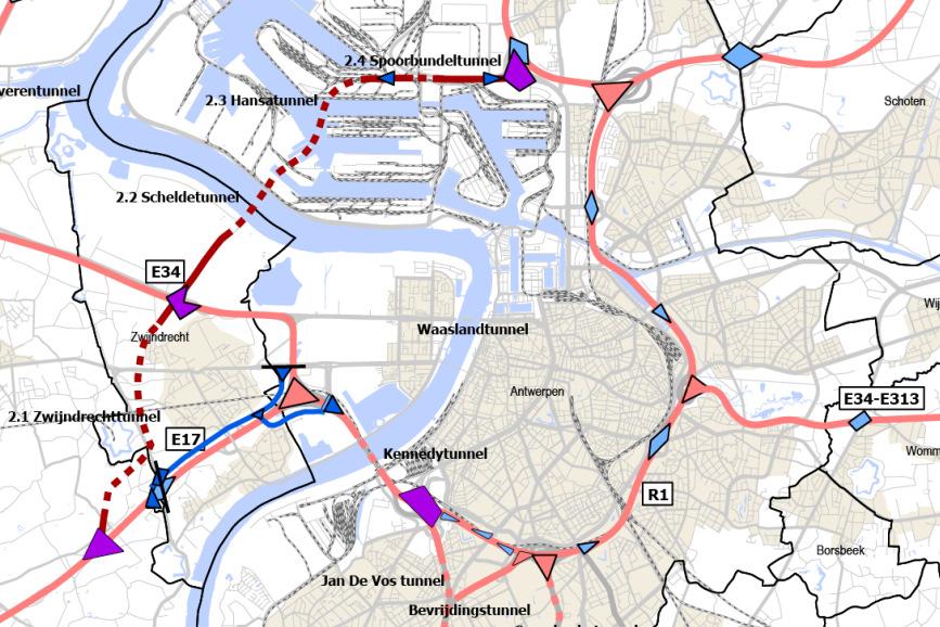 890 m onder de Schelde en het hansadok door de Spoorbundeltunnel met een lengte van ca. 420 m.