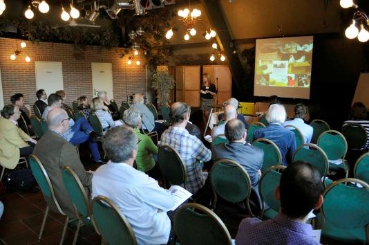 actief circussen uitnodigt om naar Heemskerk te komen. De goede circussen worden uitgenodigd.