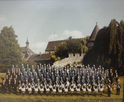 Foto van de Harmonie Te verkrijgen 1 foto van harmonie grote is 56cm * 66cm en hij is gemaakt in het jaar 1980.