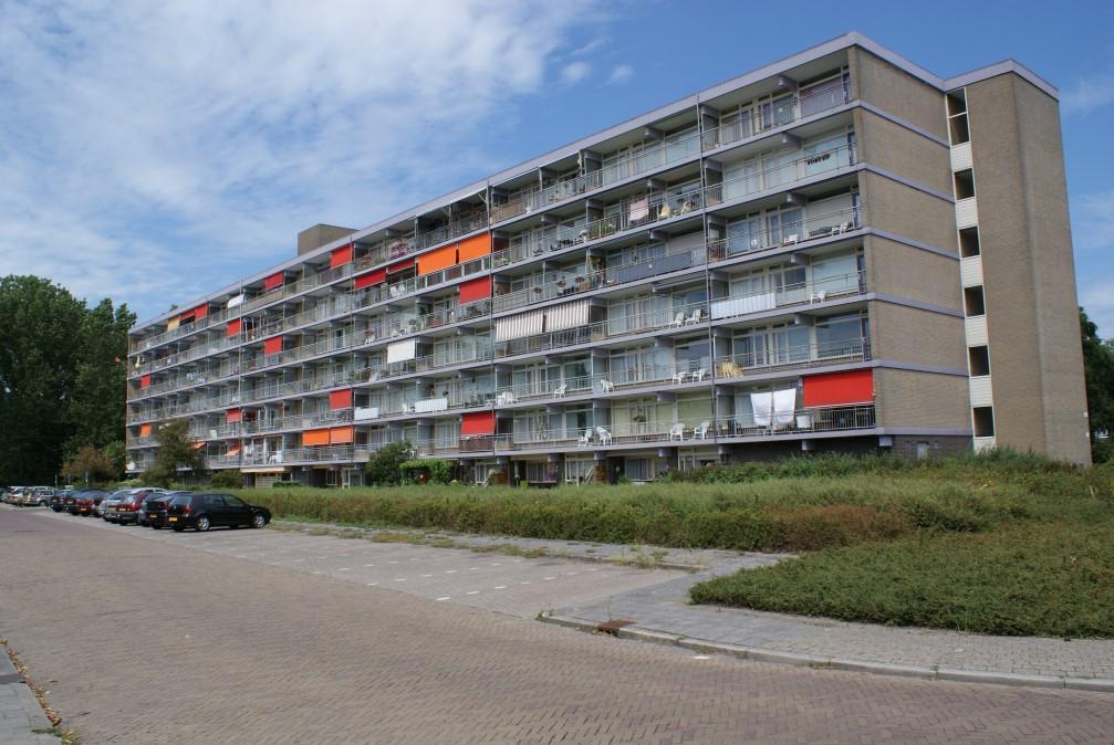 Pagina 3 Wonen in Koedijkslanden, als u ouder wordt De wijk Koedijkslanden ligt op korte afstand van het centrum van Meppel.