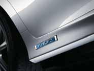 De tweede generatie van de Lexus Hybrid Drive-aandrijving in de GS 300h en GS 450h combineert geraffineerd vermogen met een hoge brandstofefficiëntie en een uitzonderlijk lage uitstoot, die in de