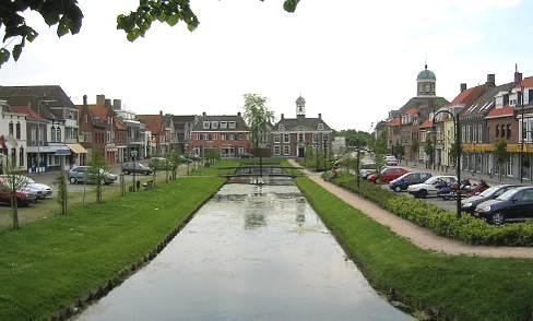 Centrum Dinteloord (Oostvoorstraat) Centrum Dinteloord Nieuw-Vossemeer Het dorp Nieuw-Vossemeer ligt in een in de 15 e eeuw ingepolderd gebied, in de