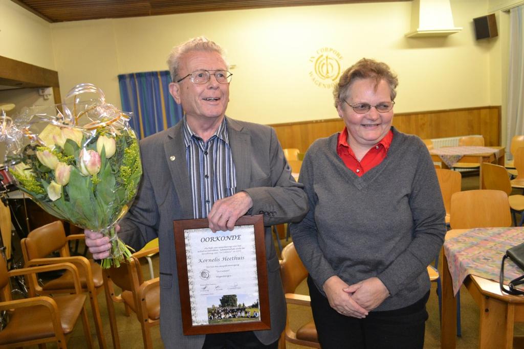 Daarbij draagt u als dorpsbewoner van Wagenborgen hier jaarlijks rijkelijk uw steentje aan bij, waarvoor wij u uiteraard zeer erkentelijk zijn.