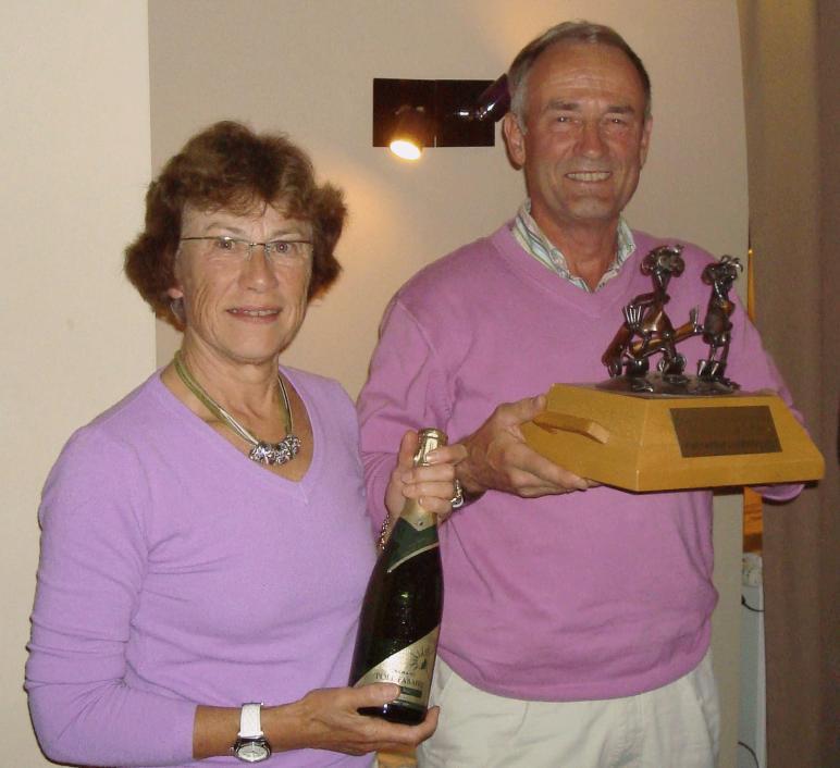 AGV-ers Jisk en Richtje Kronemeijer winnaar couples prize in Luxemburg. In de week van 26 september t/m 2 oktober werd het jaarlijks z.g. couples prize golftournooi gespeeld in Luxemburg.
