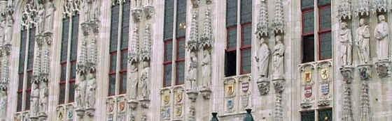 - De Sint-Donaaskerk: Jan van Eyck leeft en werkt van 1432 tot aan zijn dood in 1441 in Brugge.