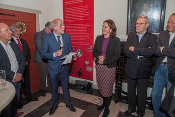 Hofwijck jaarverslag 2016 tot directeur van museum Het Prinsenhof te Delft. Tijdens een drukbezochte receptie op 20 december neemt Janelle afscheid.