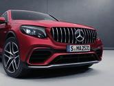 Mercedes- GLC 63 S 4MATIC+ exterieur Bovenop Mercedes- GLC 63 4MATIC+: verdere dynamische designelementen zoals: -dorpelverbreders met accenten mat iridiumzilver; achterskirt met