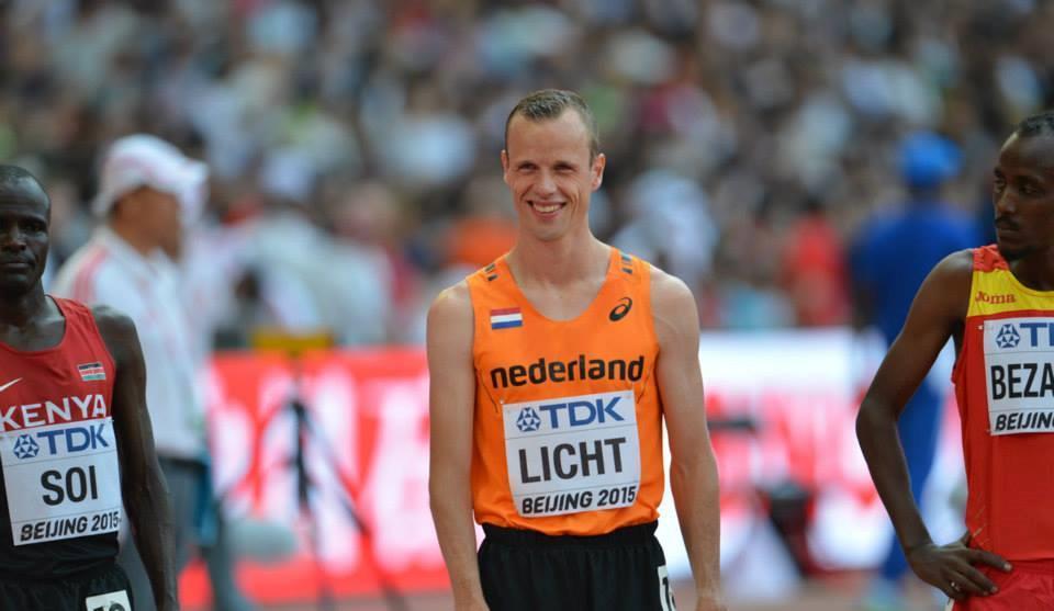EVEN VOORSTELLEN Dennis Licht Woonachtig in Beekbergen Ex-topatleet (13 x Nederlands Kampioen) PR 5000m: 13:23.