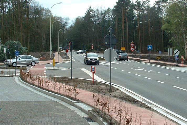 Ook de kruispunten aan de Heikantstraat en de Franse Weg worden in 2007 heringericht. Tegelijk zullen nieuwe fietspaden verschijnen, tot in Brasschaat. Eindelijk!