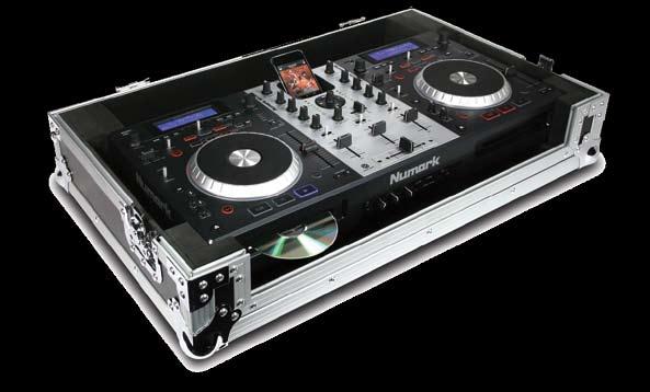 ) - De players met digitale effects, sampler, scratch, hot cues en loop. - Extra inputs voor aansluiten van turntables of andere bronnen.