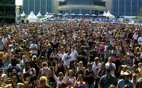 - Toegevoegde waarde voor de gemeente Evenementen moeten een toegevoegde waarde hebben op het totaal aanbod van de gemeente. Zeker geldt dat voor nieuwe evenementen.