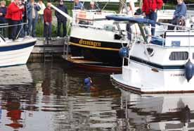 De Tial, Albert en Tineke Jager, waren s morgens via Wildervank naar Veendam gegaan voor een familieweekend. Met 15 boten gingen we dus maandag de reis vervolgen.