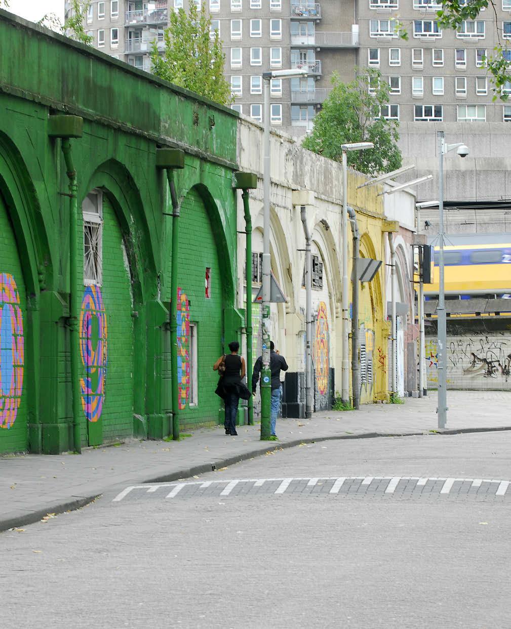 4. Transformatie in de praktijk: Meerenberg en De Hofbogen Om de beschreven processen die zich doorgaans afspelen bij een grootschalige herbestemming of transformatie tot in de haarvaten te kunnen