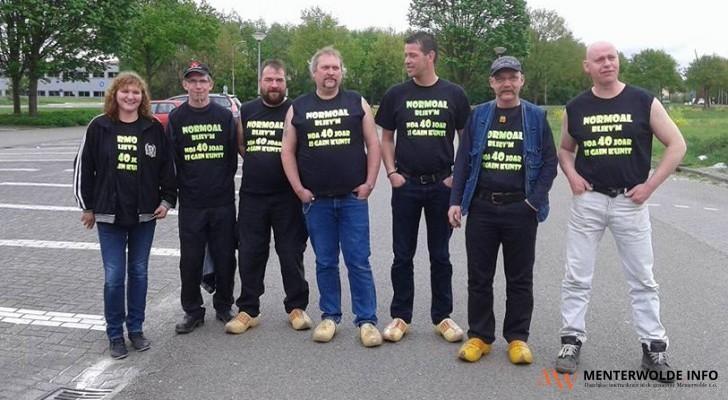 Arjan Kiwiet was bij aftrap afscheidstournee Normaal in Lochem. De laatste veldslag. Naar verwachting zal Arjan ook naar het eindsignaal van Normaal in Siddeburen gaan. Per tractor?