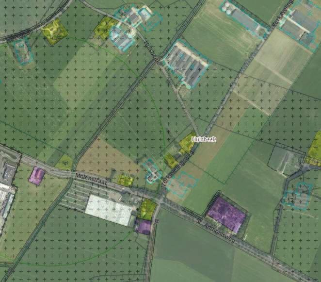 Pluimveehouderij Hulsbeek 2 Plangebied Melkrundveehouderij Hulsbeek 1 Autosloperij Sint Anthonisweg 1 Glastuinbouwbedrijf Molenstraat 50 Opslag en sortering van planten en groenten Lamperen 2a Figuur