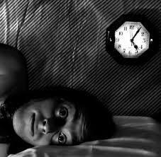 Insomnie in DSM-5 Moeite met inslapen, doorslapen of te vroeg wakker worden Minstens 3 x per week, minstens 3 maanden Met belemmering overdag