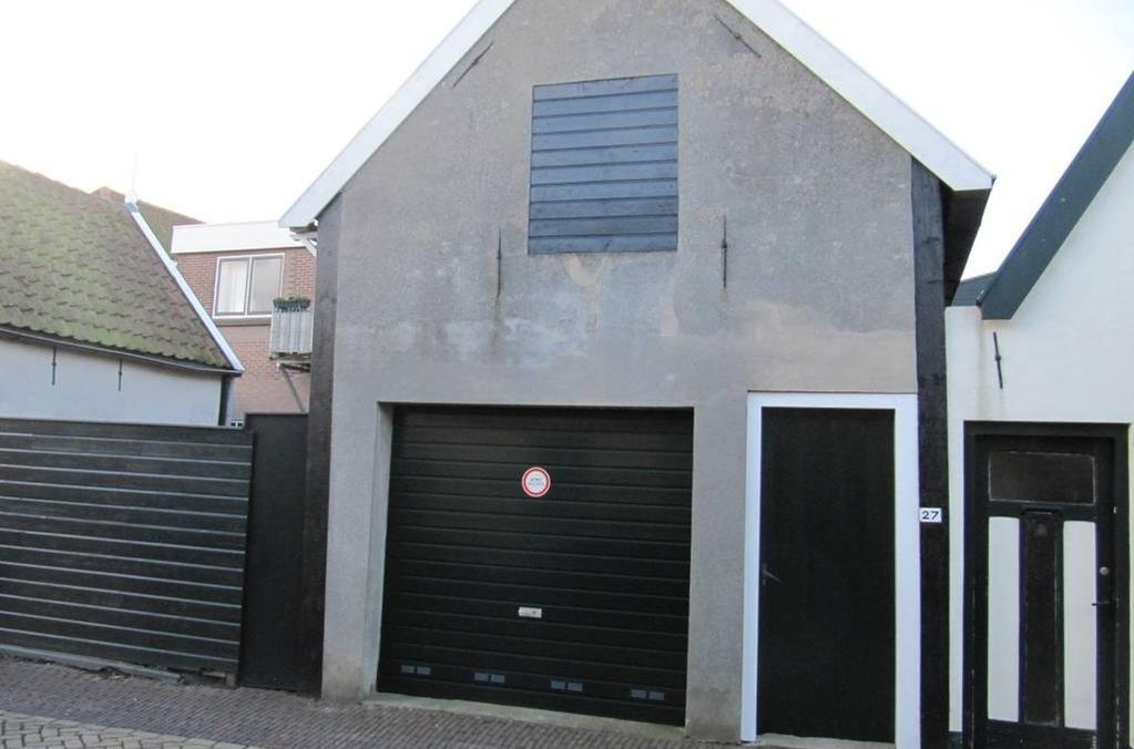 Sint Joris Doelstraat 26 3245 BA Sommelsdijk Inleiding Gerenoveerde en UITGEBOUWDE KARAKTERISTIEKE