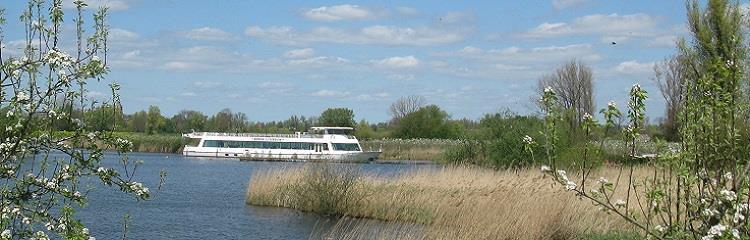 12 mei dagtocht over de Linge bloesemtocht Na wikken en wegen zijn we gekomen op een prachtige tocht over De Linge. Natuurlijk zorgen we ook weer voor het welzijn.