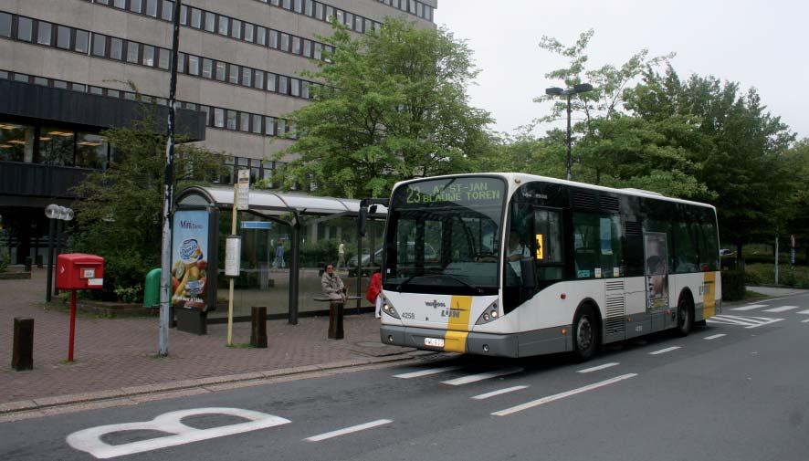 3. HOE RIJDEN DE BUSSEN VAN DE LIJN? De bussen van De Lijn volgen noodgedwongen ook een omleiding. Lijn 3 13-83 (station centrum Sint-Pieters/AZ Sint-Jan) (let op: Lijn 83 rijdt enkel s avonds om 20.