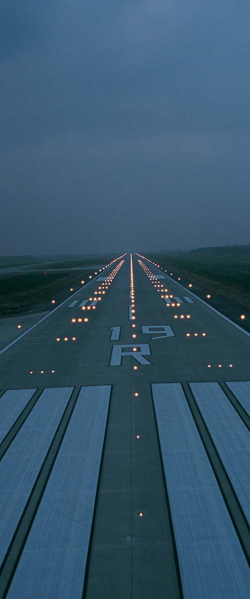 RUIMTELIJKE ORDENING START-project luchthavenregio Naar aanleiding van het DHL-verhaal en op initiatief van de toenmalige GOM en de provincie besliste de Vlaamse Regering in december van 2004 om de