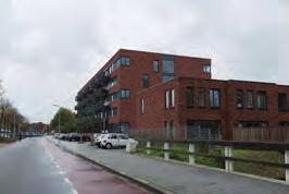 Ook de appartementencomplexen aan Vlietwaard en Winkelwaard zijn opgenomen in het stedenbouwkundig patroon. De huizen zijn gebouwd in rijen met verspringende nok- en rooilijnen.