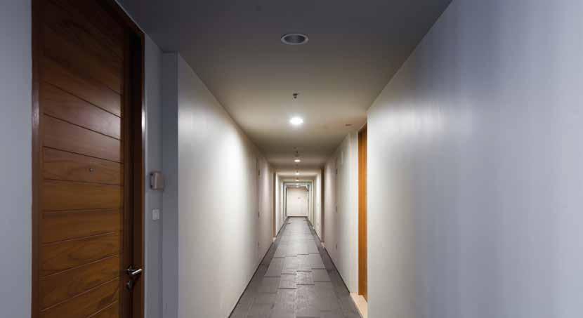ToLEDo Presence Met de PIR-technologie is licht steeds beschikbaar voor u en uw gasten, zonder verspilling. Ideaal voor gangen, garages en entrees.