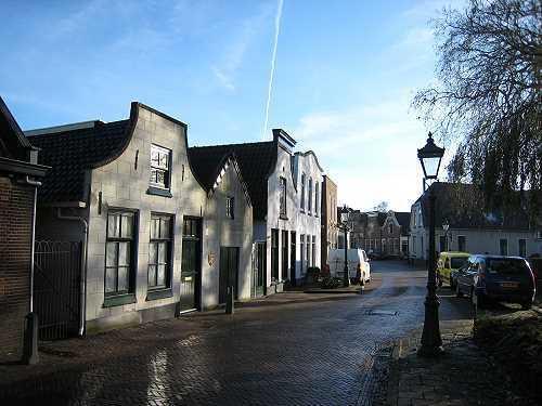Zwammerdam heeft een kleine en compacte oude kern met kronkelende straatjes en met historische bebouwing.