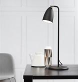 Bureaulamp design boog wit of zwart 5,4W LED (bureau -21) Diameter : 315mm Breedte : 160mm Hoogte : 500mm Materiaal : aluminium -Kelvin : 2800K -Watt per lamp : 5,4Watt (27x0,2W) -Lumen : 486Lumen