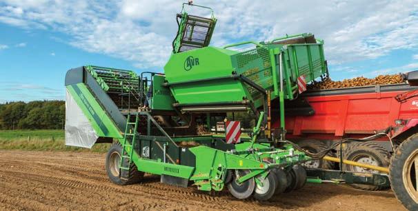 Ruime bunker De 6-tons bunker heeft een losbodem die de bunker binnen binnen 50 seconden leeg draait. WB Bunker Met een WB Bunker kan rijdend gelost worden.