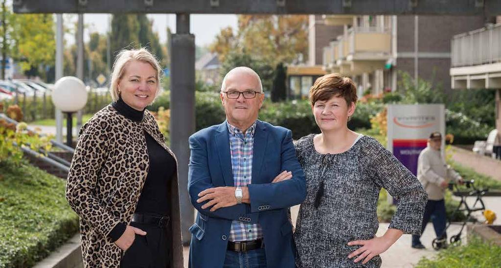 Karin Veltstra (Raad van Bestuur Vivantes) maakt samen met Wim Janssen (voorzitter Centrale Cliëntenraad) en Monique Troquet (voorzitter Ondernemingsraad) plannen voor de toekomst.