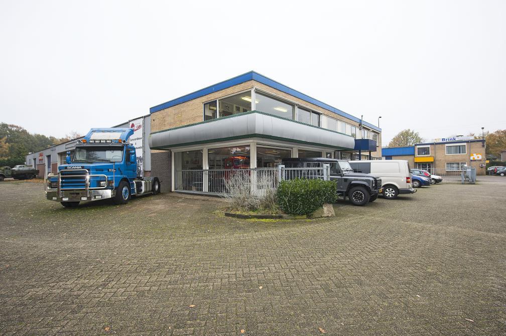 Oude Haaksbergerweg 127-133 Goor OBJECT Algemeen Te koop een grootschalig bedrijfscomplex, bestaande uit twee bedrijfsruimten met kantoren alsmede een grote overkapping tussen de bedrijfsruimten in