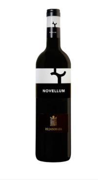 NOVELLUM Crianza 25-50 jaar oude stokken Langdurige maceratie 1 jaar vatlagering Aciditeit totaal 4,79gr/l Restsuiker 1,62 gr/l Commanderij Zuid-West-Vlaanderen 59 Rejadorada,"Novellum" MD 2012,