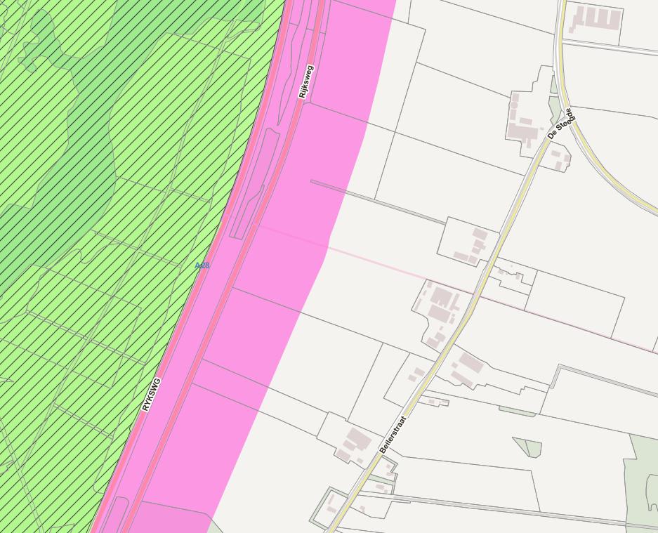 Het agrarisch bedrijf aan De Steegde te Spier is niet gelegen binnen de 250 meter zone van een zeer kwetsbaar gebied. Hiermee wordt voldaan aan de eisen volgens het Activiteitenbesluit Milieubeheer.