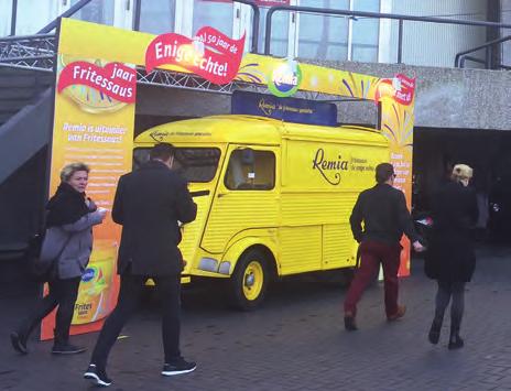 In- & Outdoor PROMOPOINT: PLAATSING VAN EEN PROMOTIONEEL OBJECT Trek direct bij aankomst de aandacht door het inzetten van een promopoint en plaats een marketingobject naar keuze, bijvoorbeeld een