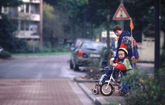 gemachtigde opzichter Gedrag van bestuurders tegenover voetgangers voorzichtigheid ten aanzien van: 1.