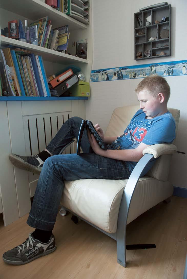 lars jaar Digitale boeken op de ipad Meestal maakt Lars zijn huiswerk op zijn kamer.