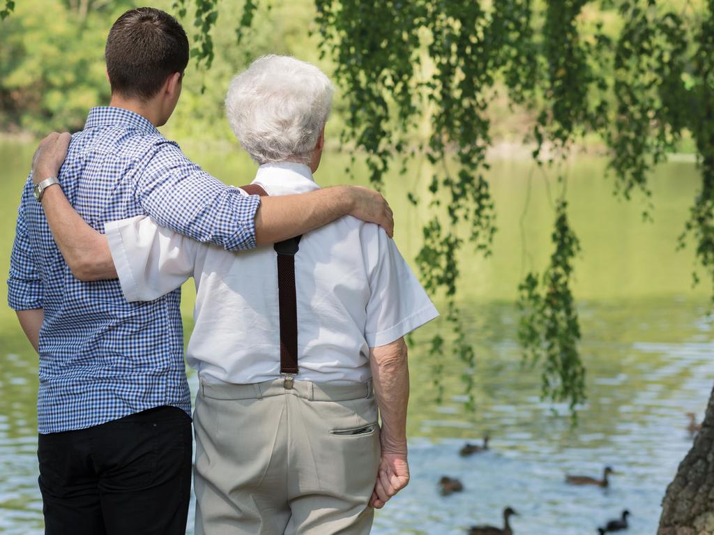 Bijlagen Checklist Te verwittigen personen en instanties Uw ING-gesprekspartner om u te helpen Begrafenisondernemer Gemeente waar het overlijden plaatsvond Notaris Ontvanger registratiekantoor