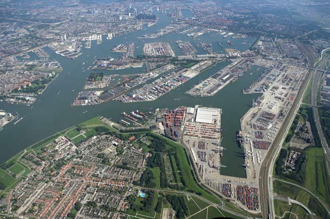 4 5 Tussen de Maasvlakte en de Erasmusbrug liggen de Stadshavens van Rotterdam. Stoere havengebouwen, lange kades en fraaie vergezichten geven het gebied een bijzondere uitstraling.